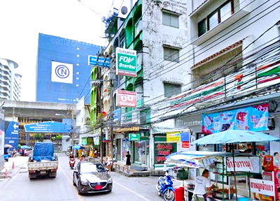 เช่าสำนักงาน วิทยาลัยเซาธ์อีสท์บางกอก : BTSบางจาก 308 ม. ให้เช่าสำนักงาน หรือ โชว์รูมเท่านั้น 4 ชั้น สุขุมวิท89-95 3นอน รร.นานาชาติเวลส์ 450 ม. โลตัส สุขุมวิท50 900 ม