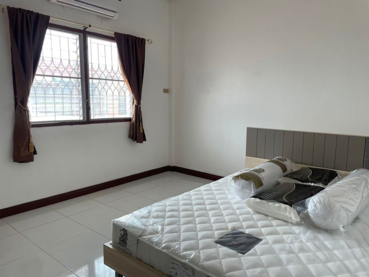 รูป ให้เช่าทาวน์เฮาส์ 2 ชั้น ซอยรามคำแหง 156 ทำเลดี เดินทางสะดวก ใกล้รถไฟฟ้าสายสีส้ม - รูปที่ 4/10