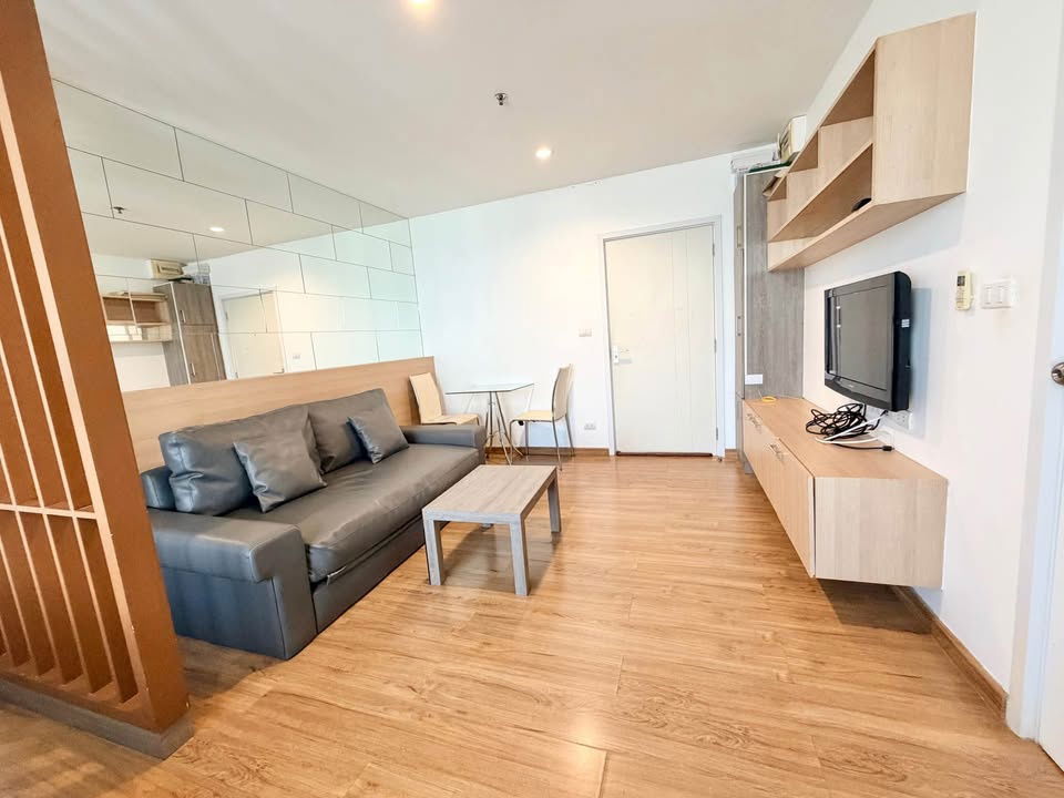 รูป ให้เช่า The Tree Interchange ** 11,000 บ./ด. ** ขนาด 30 ตรม. ห้อง Studio ชั้น 32 ตึก A - รูปที่ 7/10