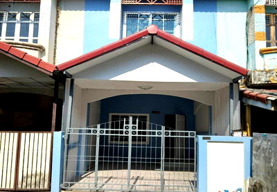 ขายทาวน์โฮม : ขายทาวน์เฮ้าส์ หมู่บ้านปิยวรารมย์ 3 ถนนบ้านกล้วย-ไทรน้อย อำเภอไทรน้อย นนทบุรี