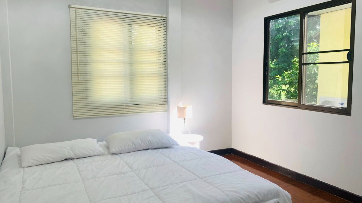 รูป ให้เช่าบ้านเดี่ยวสองชั้น 3 ห้องนอน 2 ห้องน้ำ 1 ห้องครัว 2 ที่จอดรถ - รูปที่ 10/12