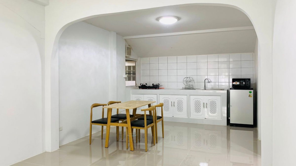 รูป ให้เช่าบ้านเดี่ยวสองชั้น 3 ห้องนอน 2 ห้องน้ำ 1 ห้องครัว 2 ที่จอดรถ - รูปที่ 4/12