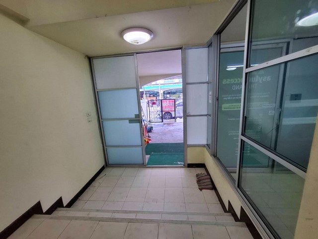 รูป ให้เช่าโฮมออฟฟิศ4 ชั้น 23ตรว. ใกล้แยกรัชดา ลาดพร้าว ใกล้MRTสถานีลาดพร้าว300เมตร - รูปที่ 3/8