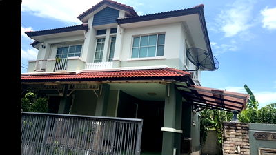 บ้านเดี่ยว ถนนพระองค์เจ้าสาย คลอง 4 : ขายบ้าน 63 ตรว. พฤกษ์ลดา ลาดสวาย ทำเลดี อยู่สบาย