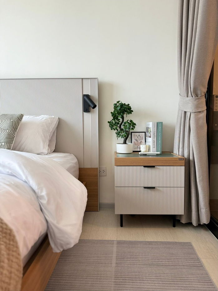 picture RS3961 Life Asoke, a beautiful condo unit for rent in a prime location next to MRT Phetchaburi. - 9/13