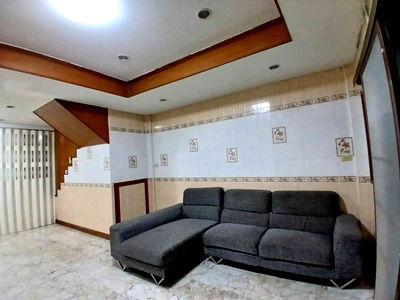 เช่าทาวน์โฮม ถนนเพลินจิต : เช่า ให้เช่า ปล่อยเช่า บ้าน ทำเลพระราม9 บ้านกลางเมือง ไม่เกิน 27000 บาท สนใจ Line: @951qfbfi