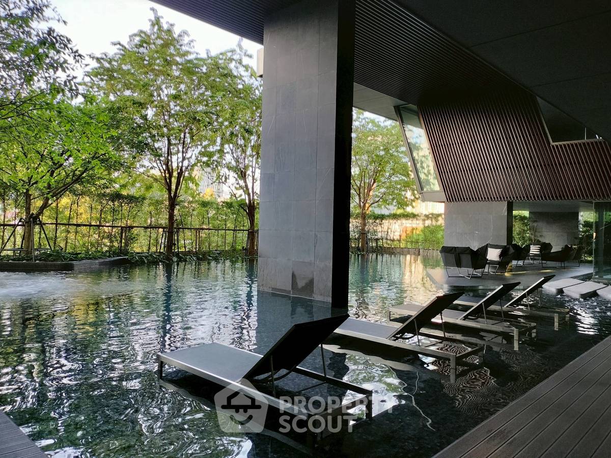 รูป คอนโด 1-ห้องนอน ที่ เดอะ รูม สุขุมวิท 38 ใกล้ BTS เอกมัย (ID 2469179) - รูปที่ 10/12