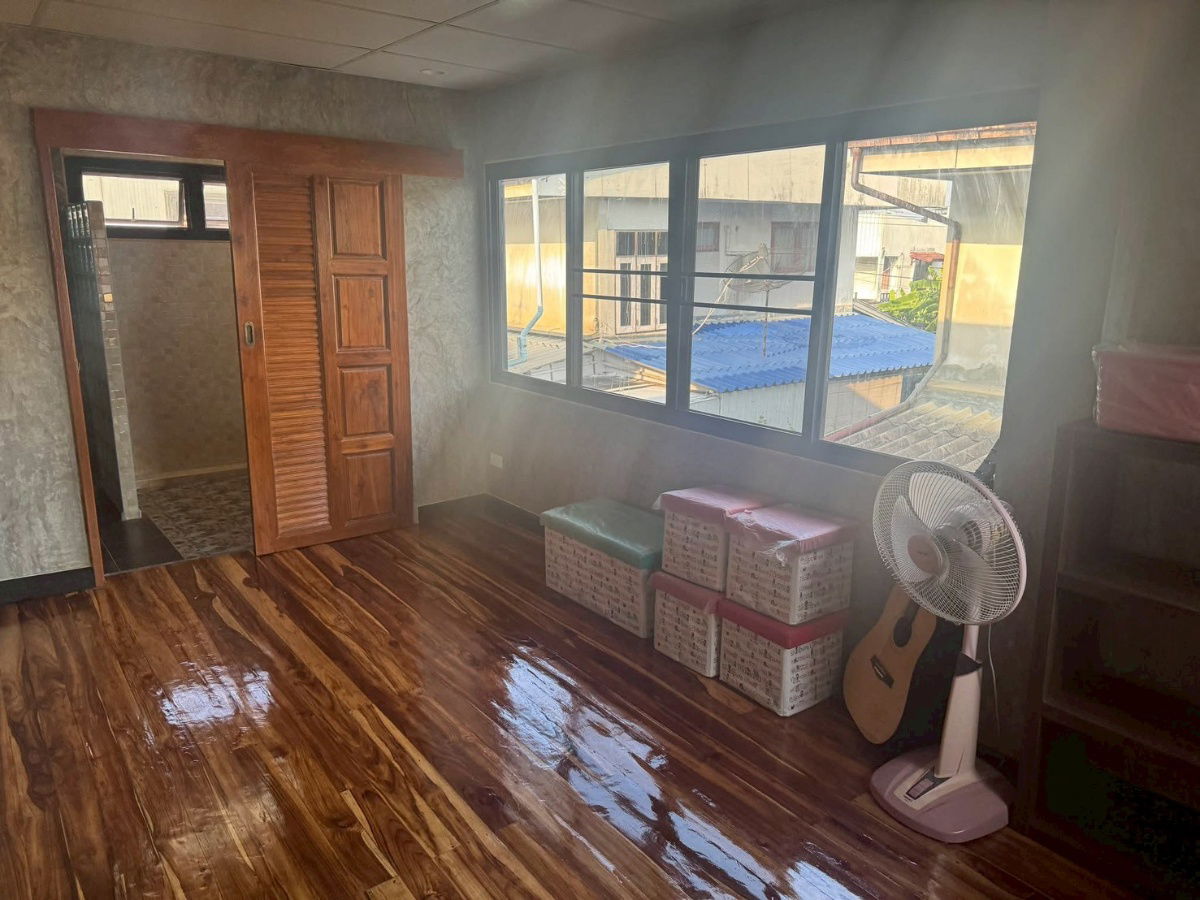 รูป 🏡 บ้านเดี่ยวทำเลทอง ให้เช่า — นวมินทร์ 75 แยก 13 5 ห้องนอน 3 ห้องน้ำ พื้นที่กว้าง 50 ตรว. ใกล้ถนนนวมินทร์เพียง 200 ม. - รูปที่ 16/20