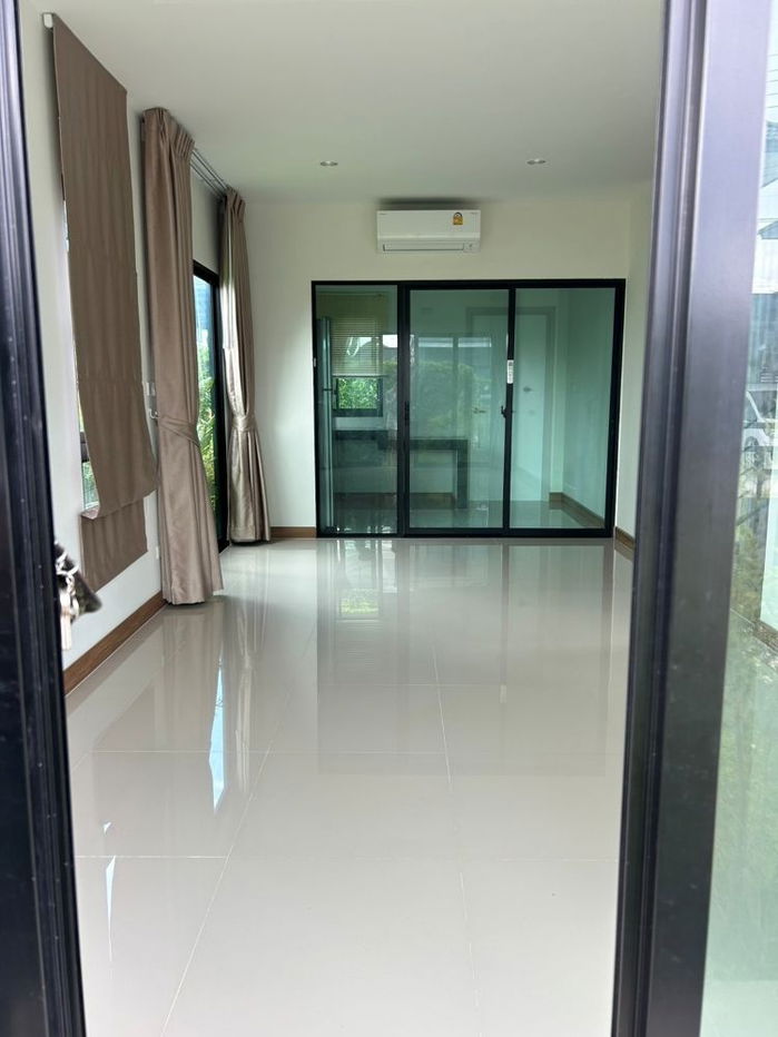 รูป ให้เช่าบ้านเดี่ยว 2 ชั้น โครงการ Breeze at Eastern Star Foresto บูรพาพัฒน์-สุขุมวิท ติดถนนบูรพาพัฒน์ โครงการ(มีทางออกถนนสุขุมวิท) - รูปที่ 2/19