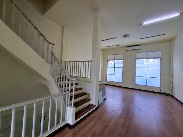 รูป ให้เช่าโฮมออฟฟิศ4 ชั้น 23ตรว. ใกล้แยกรัชดา ลาดพร้าว ใกล้MRTสถานีลาดพร้าว300เมตร - รูปที่ 5/8