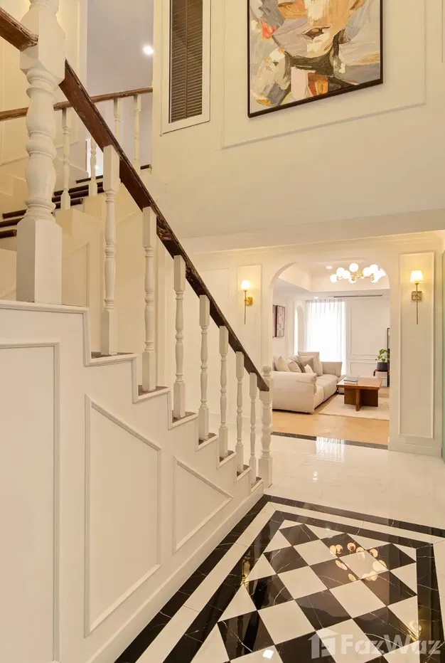 picture Wow Room for Sale 5918189 - 1/9