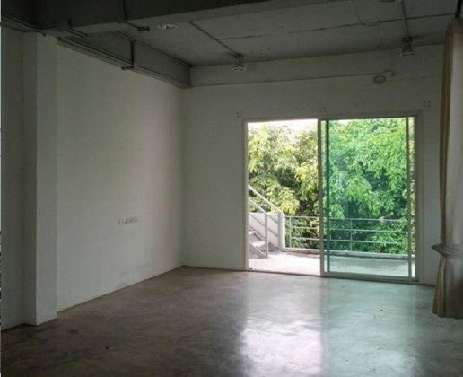 รูป ให้เช่าอาคาร 3 ชั้น ใกล้ RCA ซอยเพชรบุรี 47 / พื้นที่ใช้สอยกว่า 500 ตารางเมตร / จอดรถ 4-5 คัน / แอร์ 6 เครื่อง จดบริษัทได้ - รูปที่ 2/9