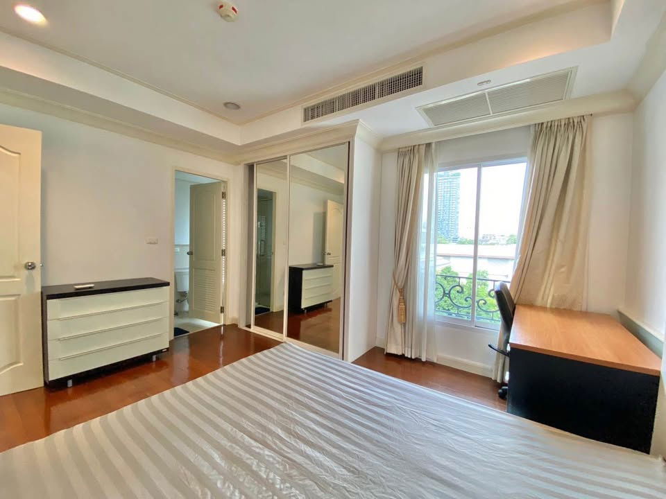 รูป ให้เช่า ลาวีอองโรสเพลส สุขุมวิท 36 132 ตร.ม 3 ห้องนอน 4 ห้องน้ำ ชั้น 4 ตึก B 60,000 เครื่องใช้ฟ้าครบ พร้อมอยู่ คุณบี โทร 064-146-6445 (169AGBE) - รูปที่ 4/10