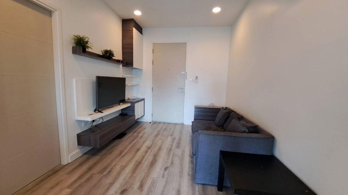 picture Best Price Centric Sathorn - St.Louis Fully Furnished 1 Bedroom for Rent - 1/10