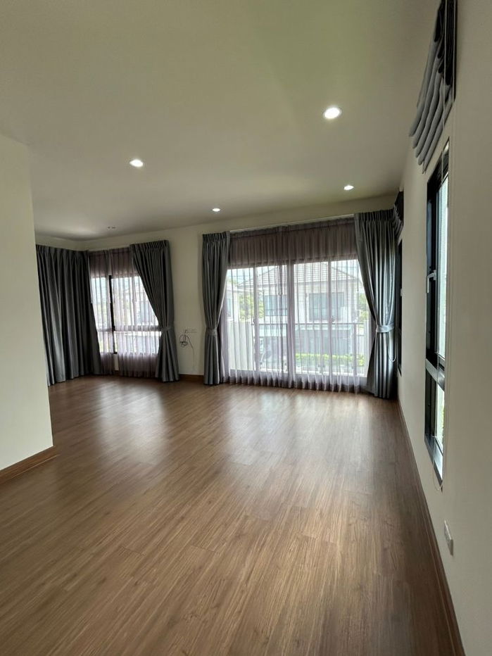 รูป ให้เช่าบ้านเดี่ยว 2 ชั้น โครงการ Breeze at Eastern Star Foresto บูรพาพัฒน์-สุขุมวิท ติดถนนบูรพาพัฒน์ โครงการ(มีทางออกถนนสุขุมวิท) - รูปที่ 6/19