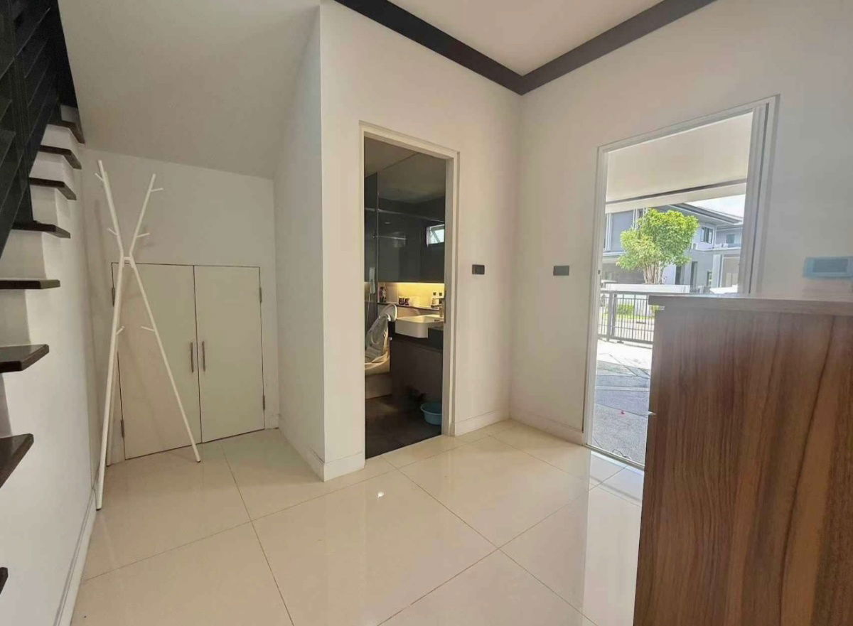 รูป ให้เช่าบ้าน Setthasiri Krungthep Kreetha 2  บ้านหลังใหญ่ ฟังก์ชันครบ เหมาะสำหรับครอบครัว ใกล้ Brighton College Bangkok เพียง 1 กม. - รูปที่ 11/12