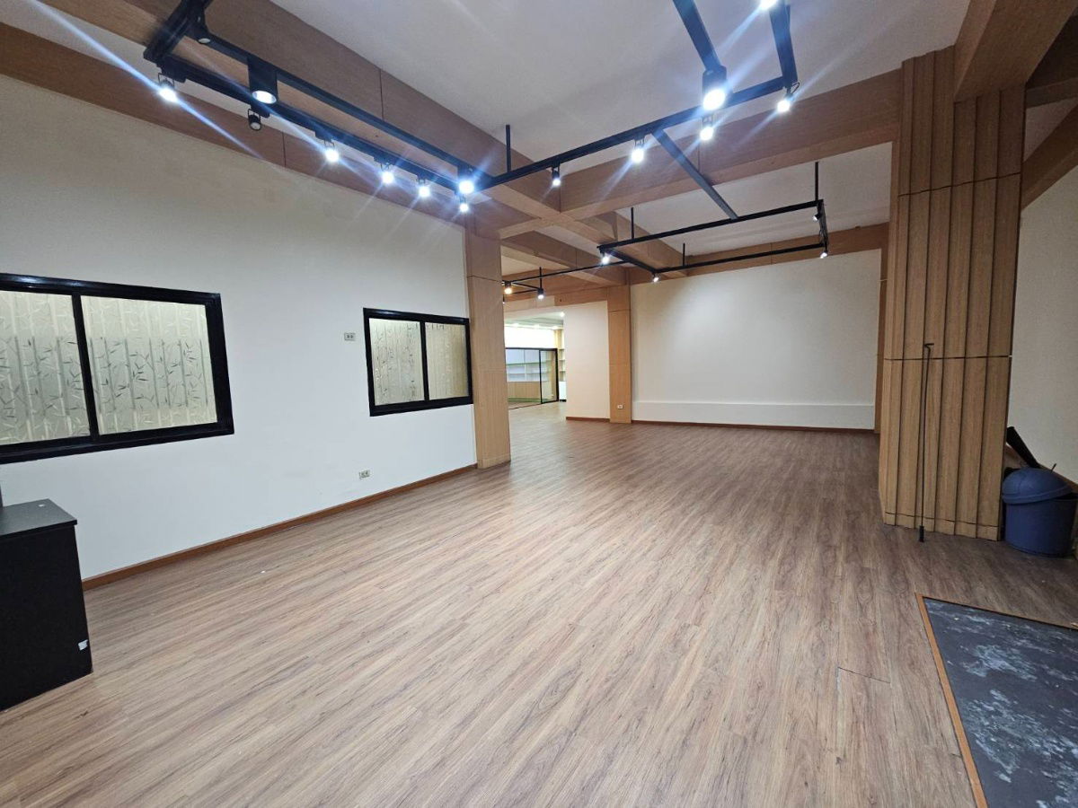 รูป ให้เช่า อาคารสำนักงาน (402 ตร.ว.) เฟอร์ครบ ที่จอดรถ 20 คัน พหล48-รามอินทรา (ใกล้ถ.เทพรักษ์ ตัดใหม่) - รูปที่ 29/38