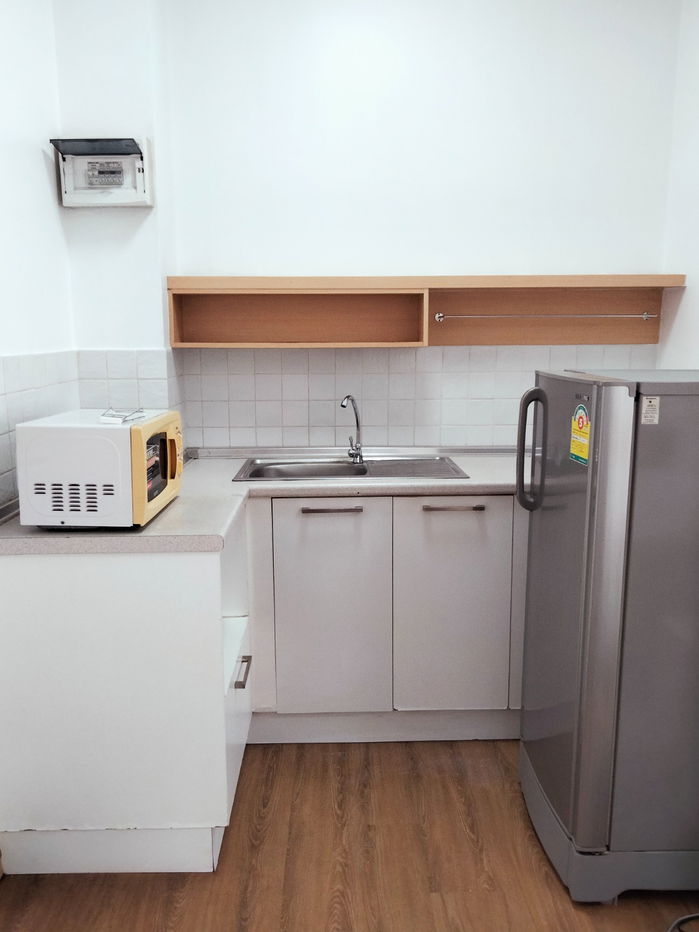 รูป ปล่อยเช่า มายคอนโด ลาดพร้าว27 ห้องมุม พร้อมเฟอร์เครื่องใช้ไฟฟ้าครบ ชั้น 6 ห้องสตูดิโอ เดินไปMRTลาดพร้าว และรถไฟฟ้าสายเหลืองสถานีลาดพร้าวได้ - รูปที่ 1/9