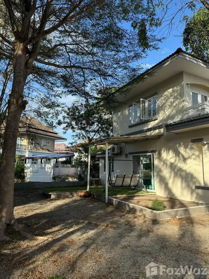 picture 4 Bedroom Lake-View Home with large garden 5918733 - 1/19