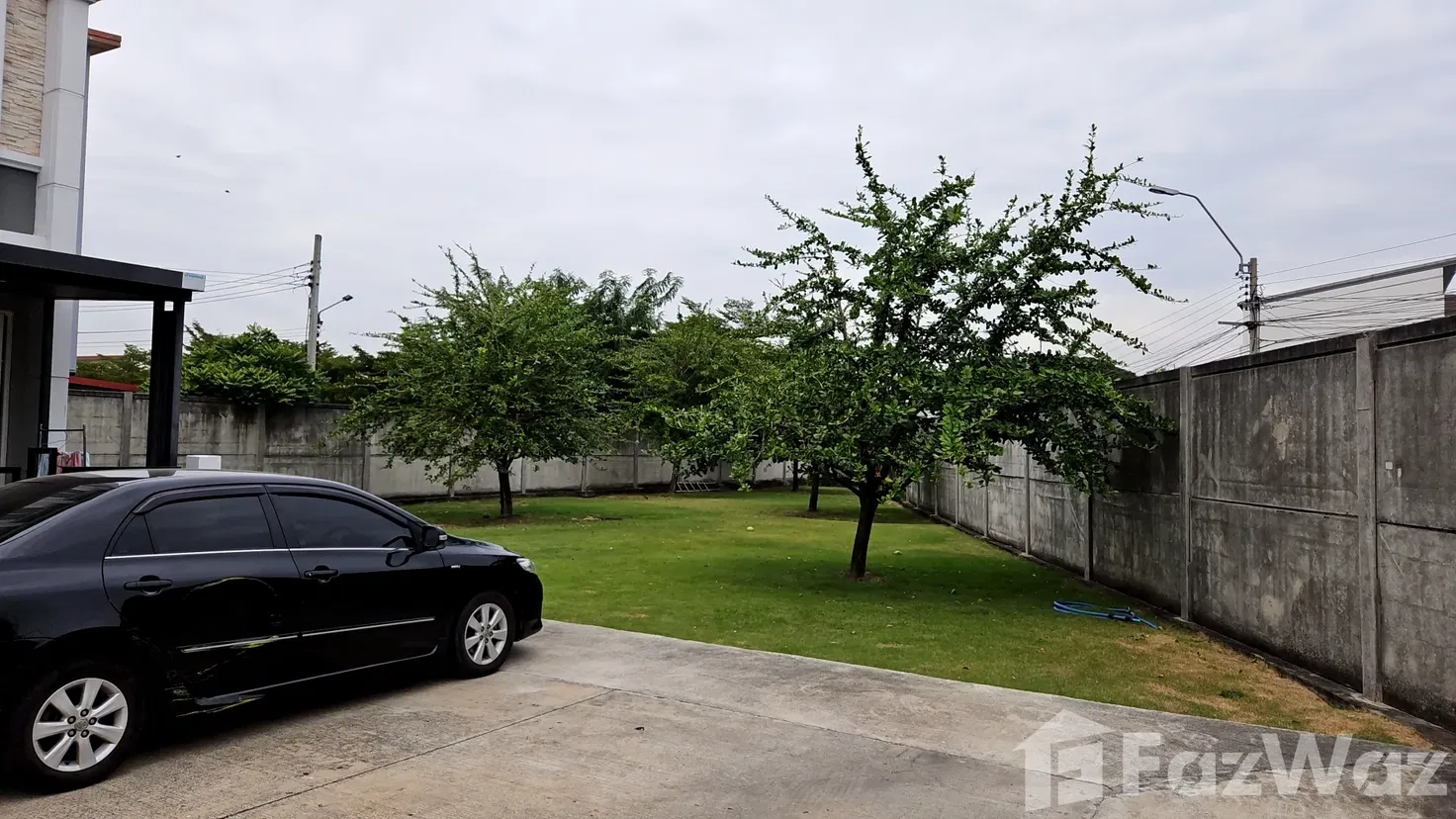 picture 3 Bedroom Townhouse for sale at Golden Town Ramintra-Wongwaen 1997630 - 2/18