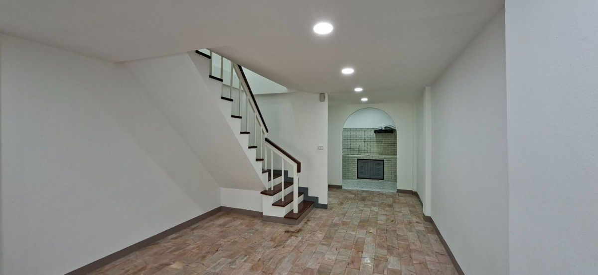 รูป ทาวน์เฮ้าส์ ซอยรามอินทรา46 หมู่บ้าน บก.ทหารสูงสุด รีโนเวทใหม่ พร้อมอยู่ ทำเลดีใกล้รถไฟฟ้า - รูปที่ 3/12