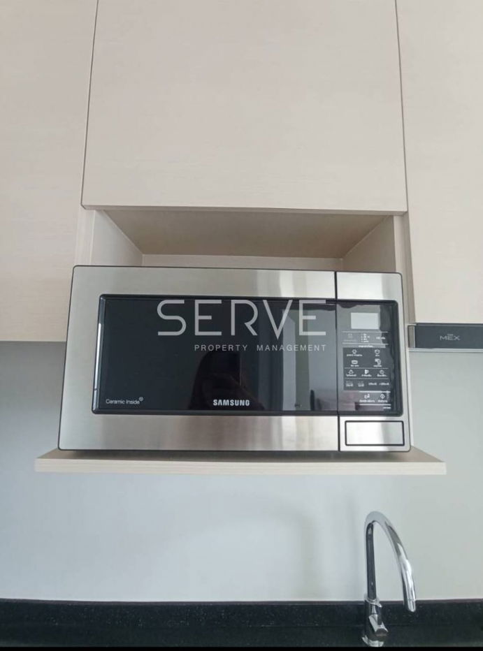 รูป 🔥1นอน ห้องแต่งดี ชั้นสูงสุด 35+ วิวดีมาก เฟอร์จัดเต็ม พร้อมเข้าอยู่ คอนโดทำเลดีมาก ใกล้ MRT ศูนย์วัฒนธรรม @ Noble Revolve Ratchada 2 - รูปที่ 6/9