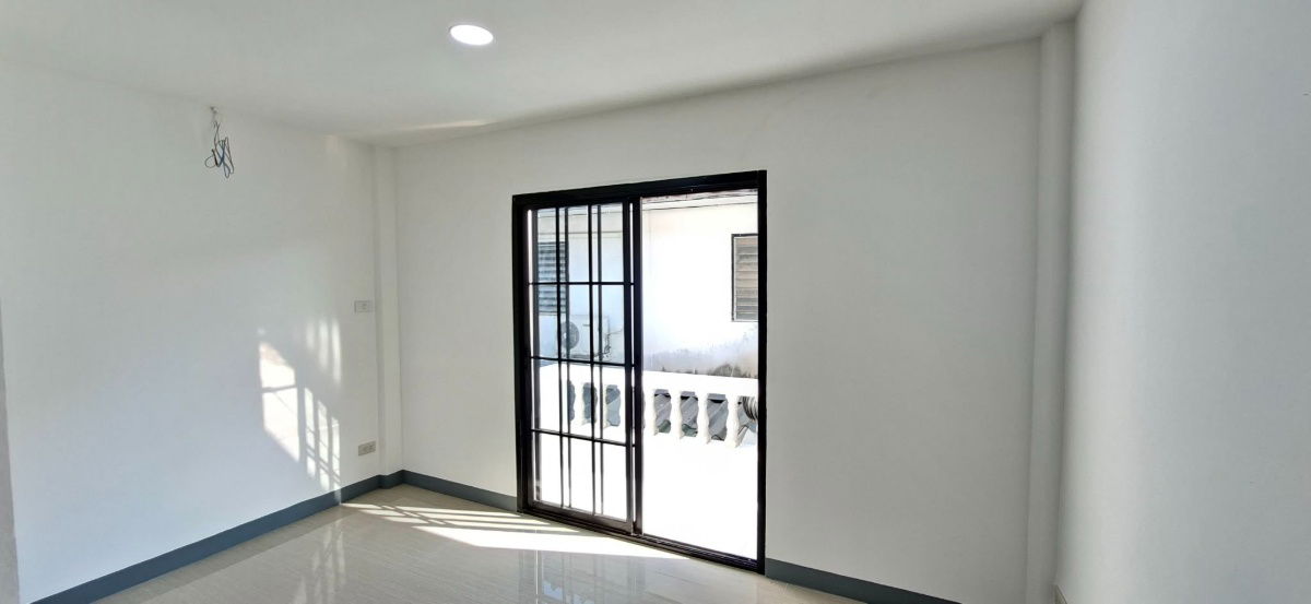 รูป ทาวน์เฮ้าส์ ซอยรามอินทรา46 หมู่บ้าน บก.ทหารสูงสุด รีโนเวทใหม่ พร้อมอยู่ ทำเลดีใกล้รถไฟฟ้า - รูปที่ 10/12