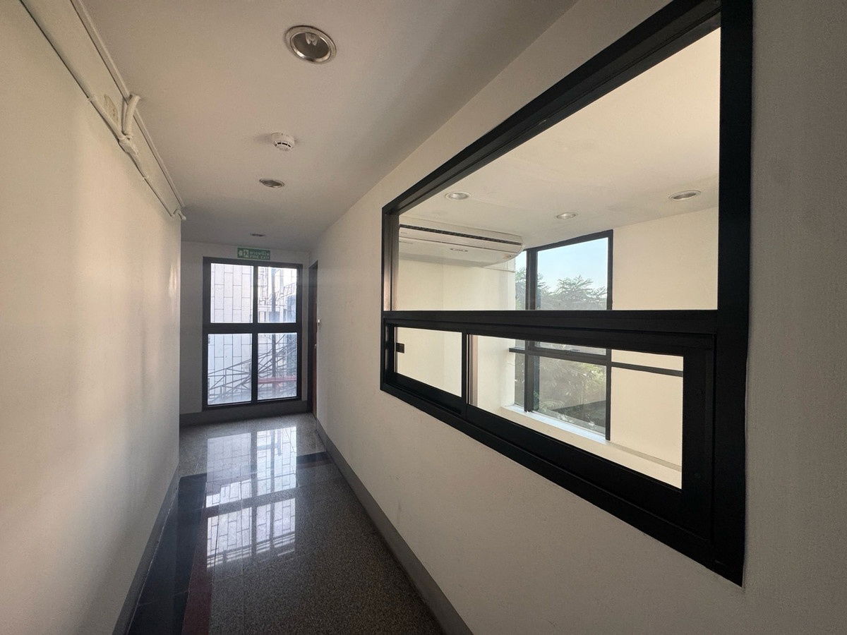 รูป Office space for rent at Mobicom 1 Building (SPSAD3702) - รูปที่ 6/6