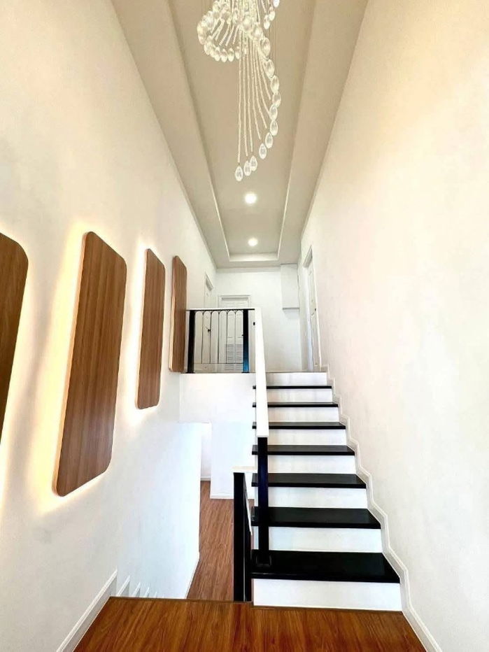 รูป ขายพูลวิลล่าพัทยา บ้านสวยสไตล์โมเดิร์น พื้นที่กว้าง พร้อมเข้าอยู่ พิกัด หนองใหญ่ 2 - รูปที่ 34/43