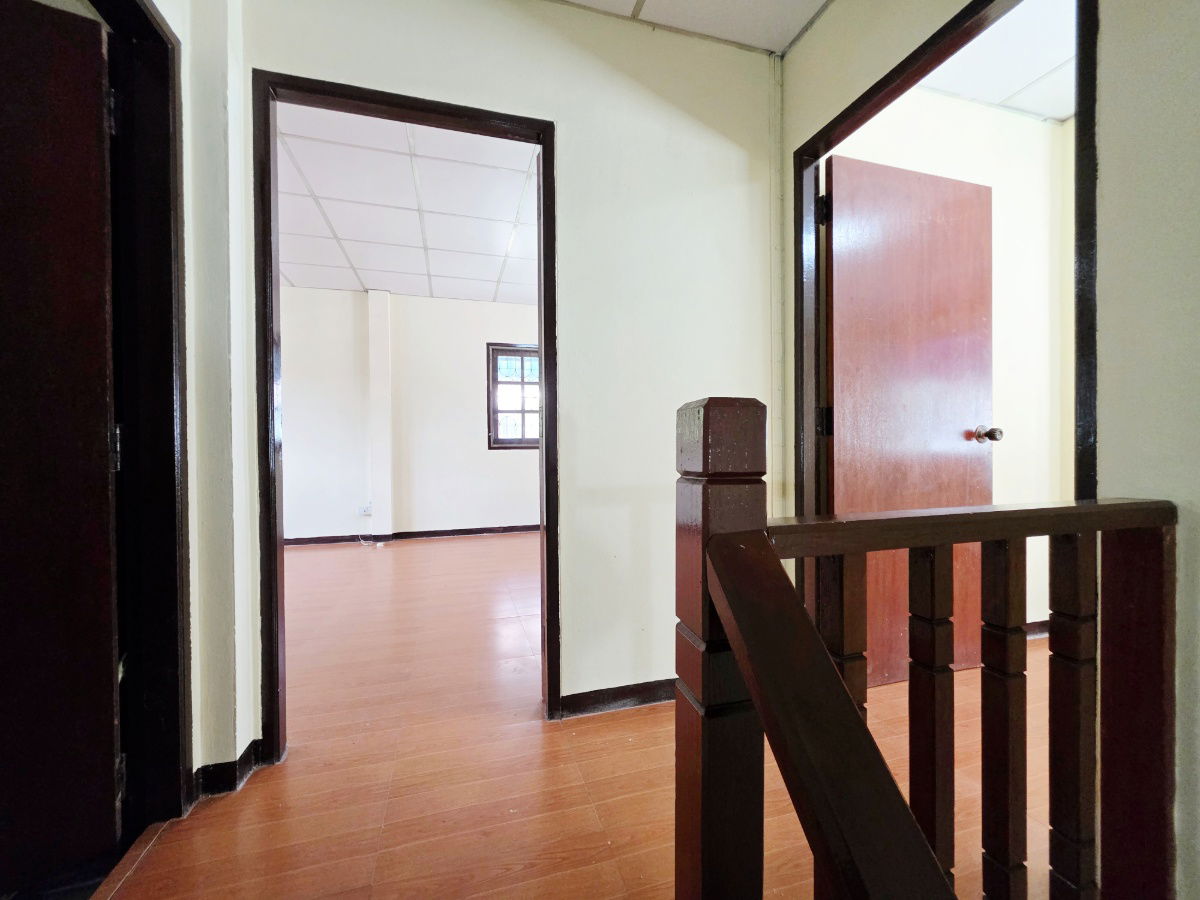 รูป ขายบ้านแฝด 2 ชั้น รีโนเวทใหม่ทั้งหลัง ราคาดี ทำเลบางบ่อ สมุทรปราการ - รูปที่ 12/14