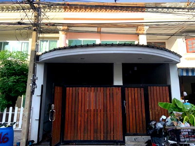 ทาวน์โฮม เขตพระโขนง : ขายทาวน์เฮ้าส์ ที่ ทาวน์เฮ้าส์ ปุณณวิถี 48 สุขุมวิท 101