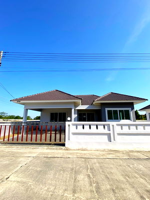 บ้านเดี่ยว ระยอง : ขายด่วน บ้านบารมี บ้านเดี่ยวหลังใหญ่ ทำเลดีติดถนนใหญ่ เดินทางสะดวก