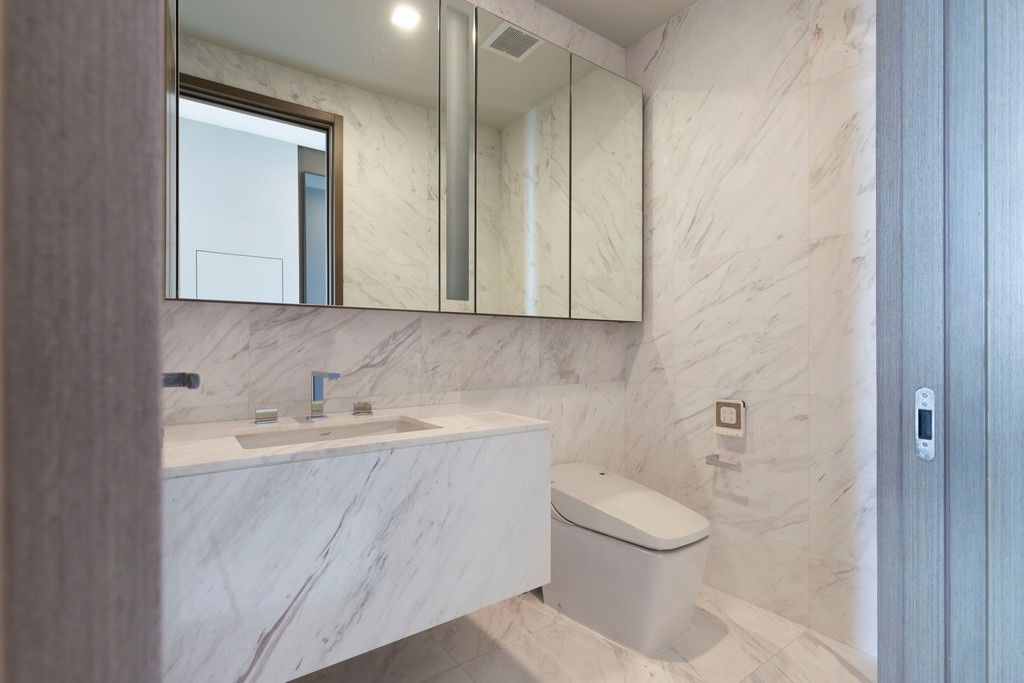 รูป ✅ ✅ THE Monument Thonglor , Ultimate Luxury 2 ห้องนอน พร้อมเข้าอยู่ ติดต่อไลน์ @bktasset โทร 095-325-8928 - รูปที่ 15/16