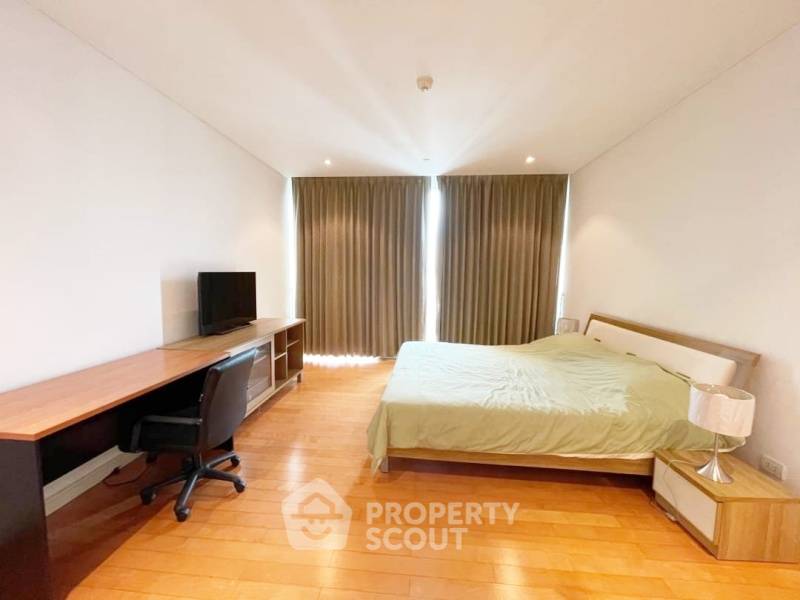picture 2-BR Condo at Fullerton Sukhumvit near BTS Ekkamai (ID 825022) - 2/4
