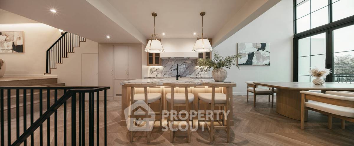 รูป ทาวน์เฮ้าส์ 5-ห้องนอน ที่ รีเจนท์ 71 เพลส ใกล้ BTS พระโขนง (ID 2098162) - รูปที่ 9/21