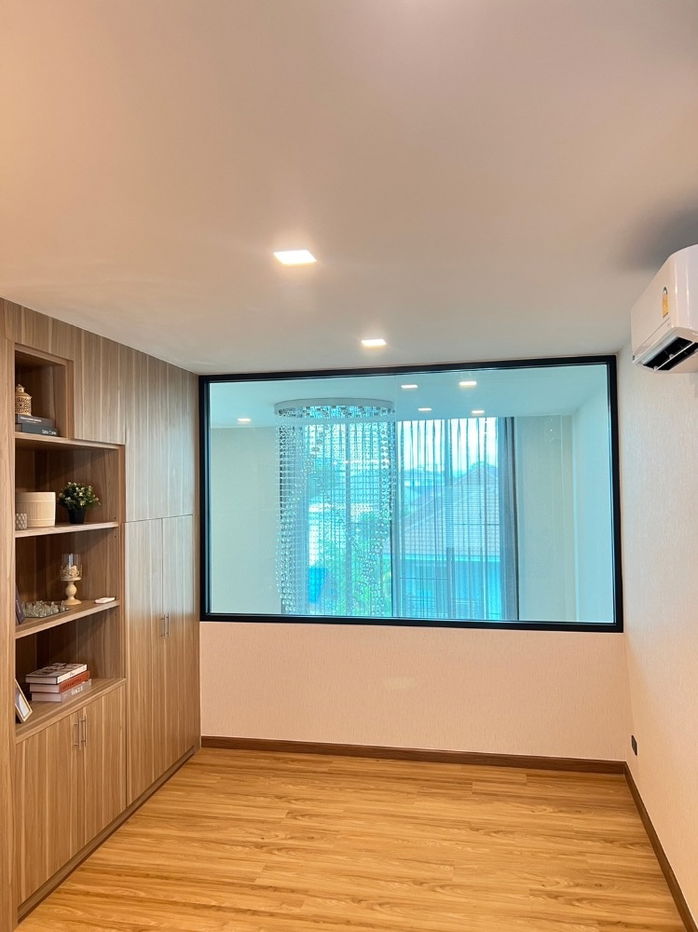รูป 🏢 ให้เช่า โฮมออฟฟิศใหม่ 4 ชั้น (Fully Furnished) ทำเลเลียบทางด่วนเอกมัย–รามอินทรา ใกล้เซ็นทรัลอีสต์วิลล์ / The Crystal - รูปที่ 5/14