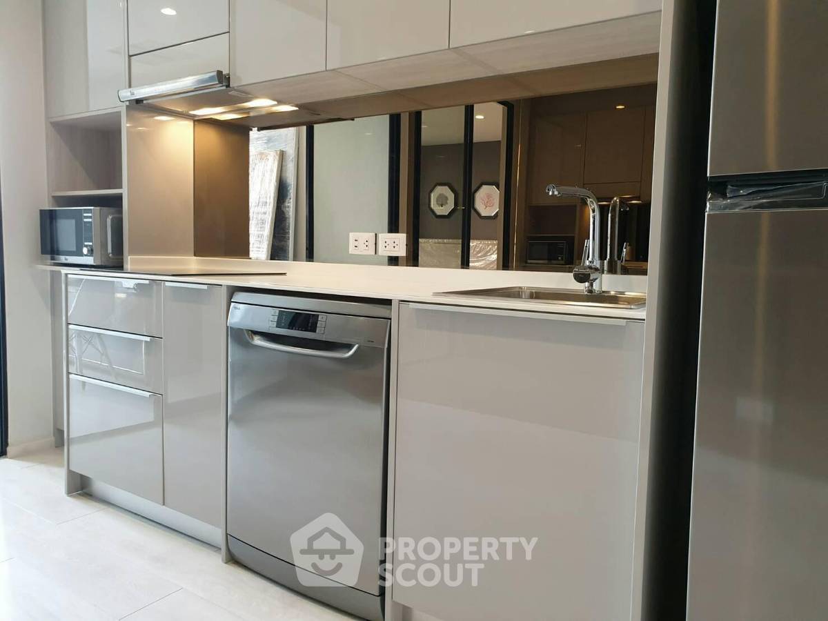 picture 1-BR Condo at Noble Ploenchit near BTS Phloen Chit (ID 452815) - 4/9