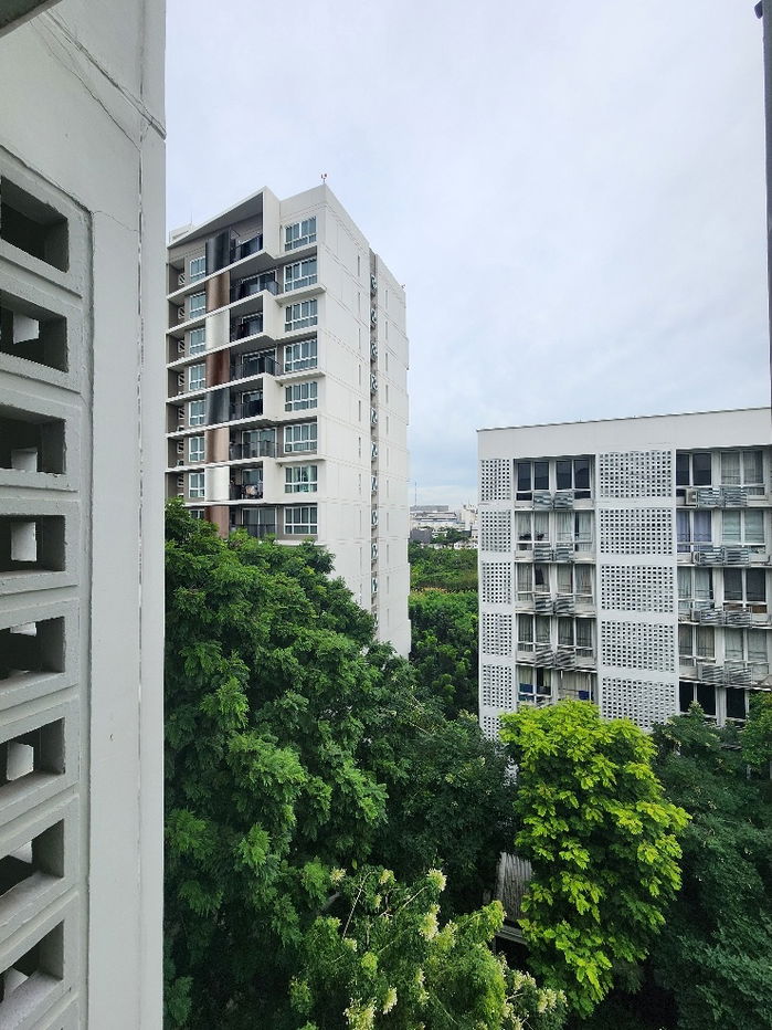 รูป ผ่อนเริ่มต้นเพียง 5,xxx บาท/เดือน คอนโดเดินทางสะดวก ใกล้ RCA ราคาล้านกลาง ๆ ของกินในซอยเพียบ - รูปที่ 7/10