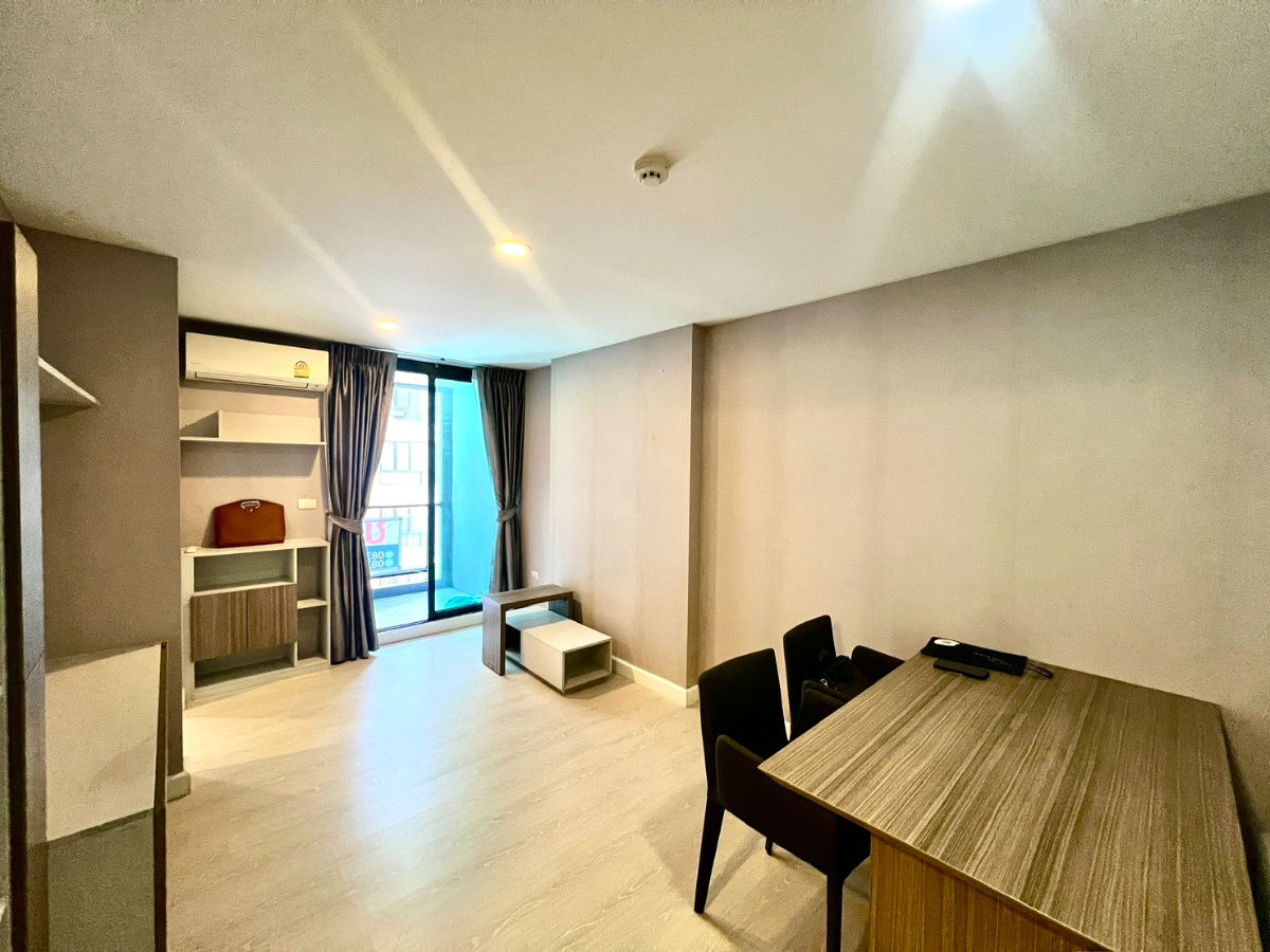 picture Modernform furniture throughout the unit. Amazing location! Condo for sale: The Cube Plus Minburi, close to the MRT. - 2/24
