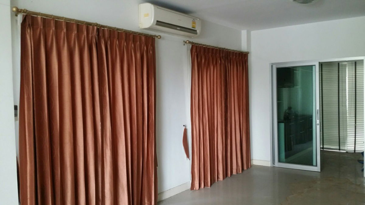 รูป 🔥 ยอมขาดทุนกว่าล้านบาท!!! ขายแค่ 3.59 ล้าน (จากปกติ 4.5-5 ล้าน) วิสต้า ปาร์ค สามัคคี หลังมุม 34.4 ตร.ว. (ราคาเท่าหลังเล็ก แต่ได้ที่ดินเพิ่ม 14 วา!) - รูปที่ 2/7