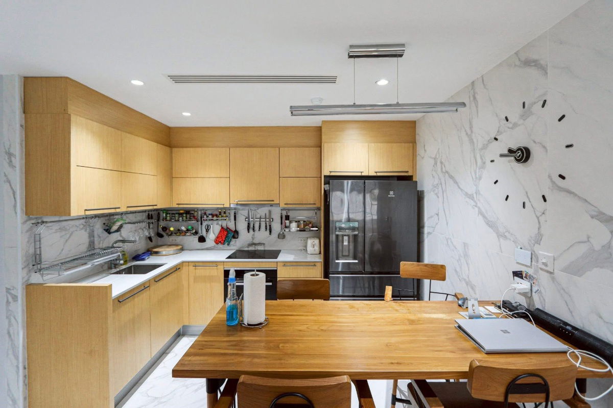 picture BTS Ratchadamri 870 m. Price 70,000 Baht Condo Baan Thanon Sarasin ( Rental ) - 7/14