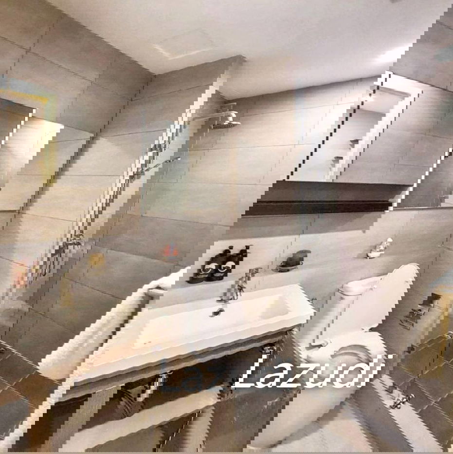 picture 1 Bed 1 Bath 40 SQ.M The ACE Ekamai - 9/11