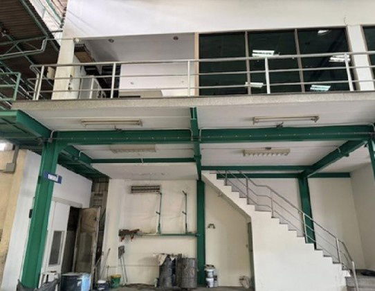 รูป ให้เช่าอู่ซ่อมรถ / ให้เช่าโกดัง คลองสาน วงเวียนใหญ่ ถนนอิสรภาพ ใกล้สี่แยกบ้านแขก / พื้นที่ดิน 126 ตารางวา / พื้นที่ใช้สอย 504 ตารางเมตร - รูปที่ 7/11