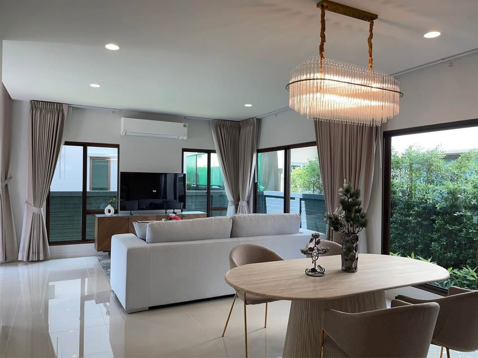 picture For Rent Burasiri Krungthep Kreetha – 4 Bed 4 Bath + EV Charger | Fully Furnished📍Near Brighton & Wellington International Schools - 2/21