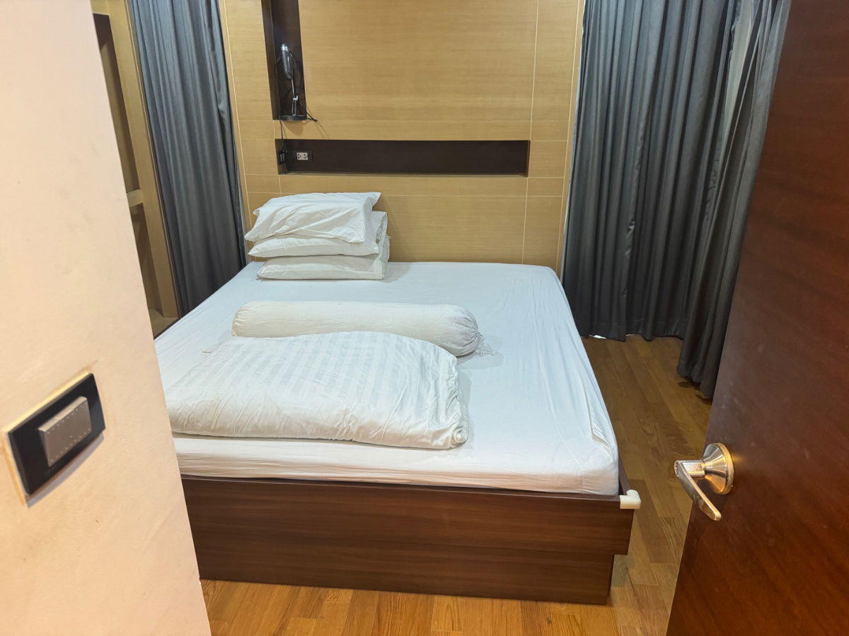 รูป เช่า ควอด สีลม 2 นอน สวย ถูก ทำเลดี ใจกลางสีลม พร้อมอยู่ ใกล้ BTS ช่องนนทรี สนใจแอตไลน์ครับ@841qqlnr - รูปที่ 2/21