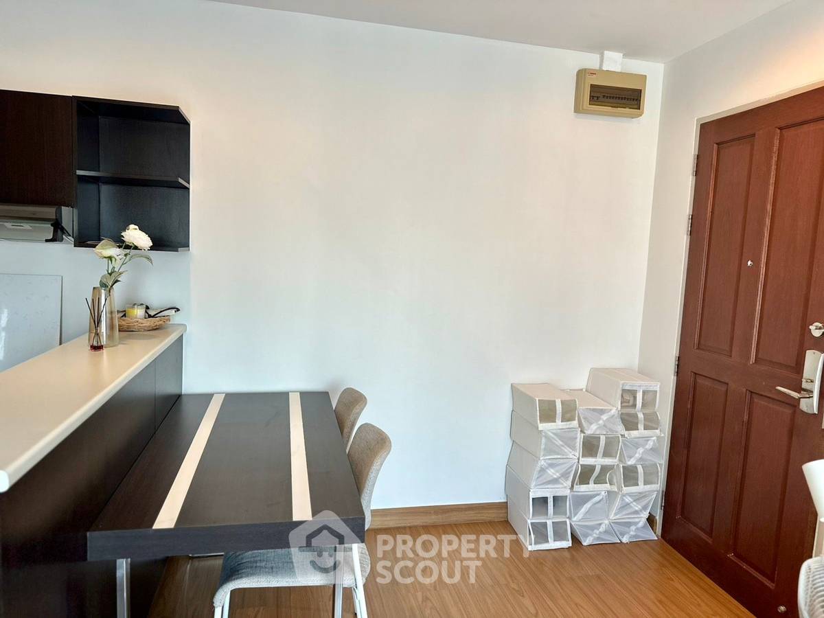 picture 2-BR Condo at The Complete Rajprarop near ARL Ratchaprarop (ID 2468966) - 3/13