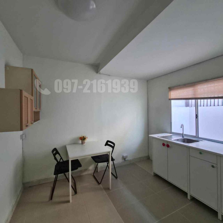 รูป ให้เช่าทาวน์เฮ้าส์ 2 ชั้น พระยาสุเรนทร์ 23 ใกล้ห้างแฟชั่นฯ พร้อมอยู่ 📞097-2161939 - รูปที่ 9/19