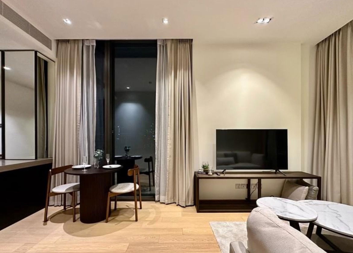 picture #R8076 🎉 091268 Condo for rent at 28 Chidlom - 9/14