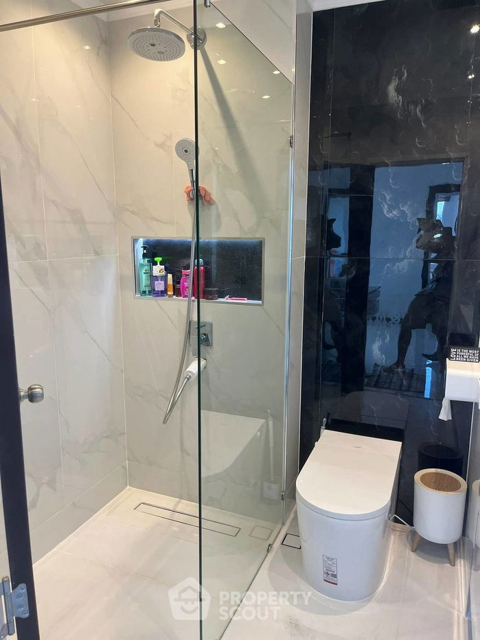 picture 2-BR Condo at View Talay 3 close to Phratamnak (ID 2469870) - 4/7