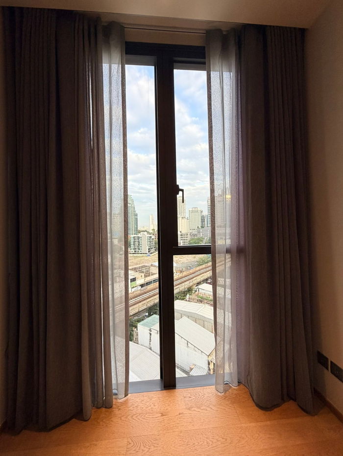 รูป ให้เช่าคอนโด - 2+1 ห้องนอน 110 ตร.ม. ที่ BEATNIQ Sukhumvit 32 - รูปที่ 9/21